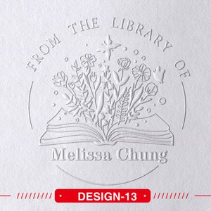 Personalizzato dalla biblioteca di Book Embosser, timbro personalizzato per libri, embosser per biblioteca, regalo per amanti dei libri Ex Libris