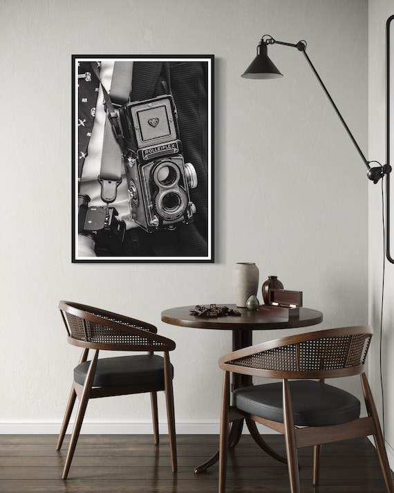 Fine Art Print - Rolleiflex Retro Camera – Vintage Black and White Photography Poster, Gift for Him, Interior Design, Photographer Decor