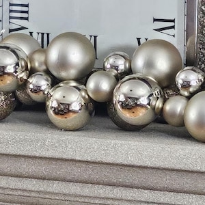 1.8m Champagne Christmas Bauble Garland Festive Swag 6ft with without 50 Lights