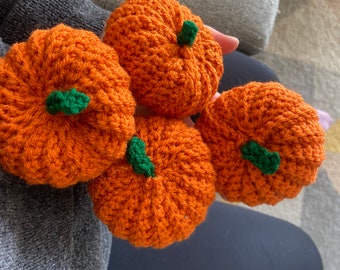 Halloween Kürbisse häkeln