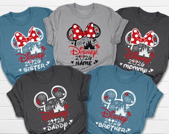 Benutzerdefinierte Disney Familienurlaub 2026 Shirts, Disney Squad Shirt, Disney Familienausflug Passende Shirt, Disneyland 2026 T-Shirts, Disney Schloss Shirts