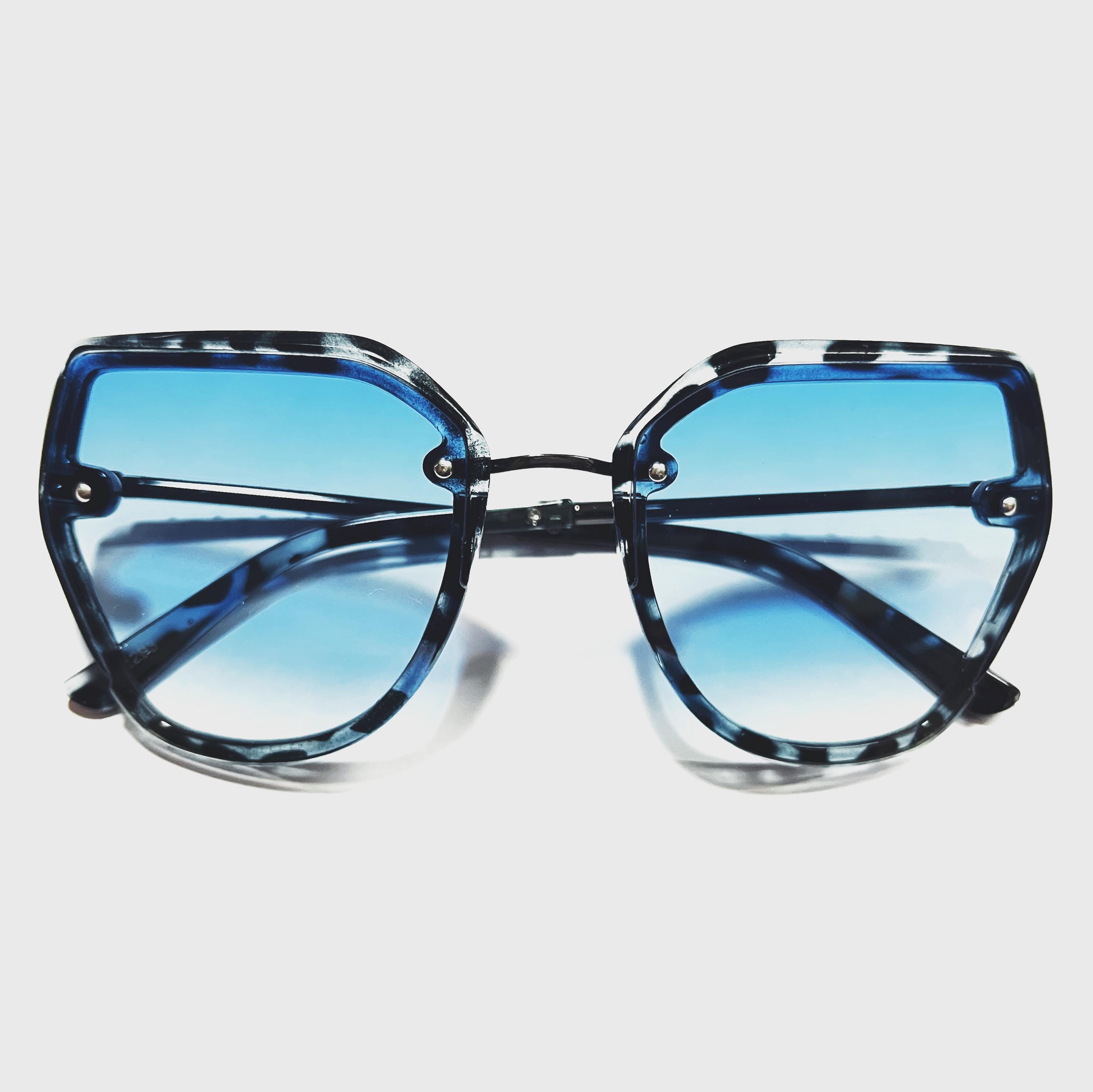 Retro 1970s MAZEY Vintage Style Oversized CAT-EYE Sunglasses  display picture 1