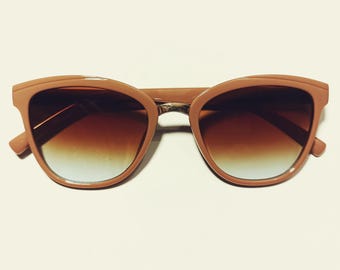 Occhiali da sole oversize psichedelici in stile vintage retrò anni '70