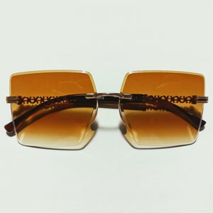 Womens Vintage 70s Style Rim-less Squared Sunglasses