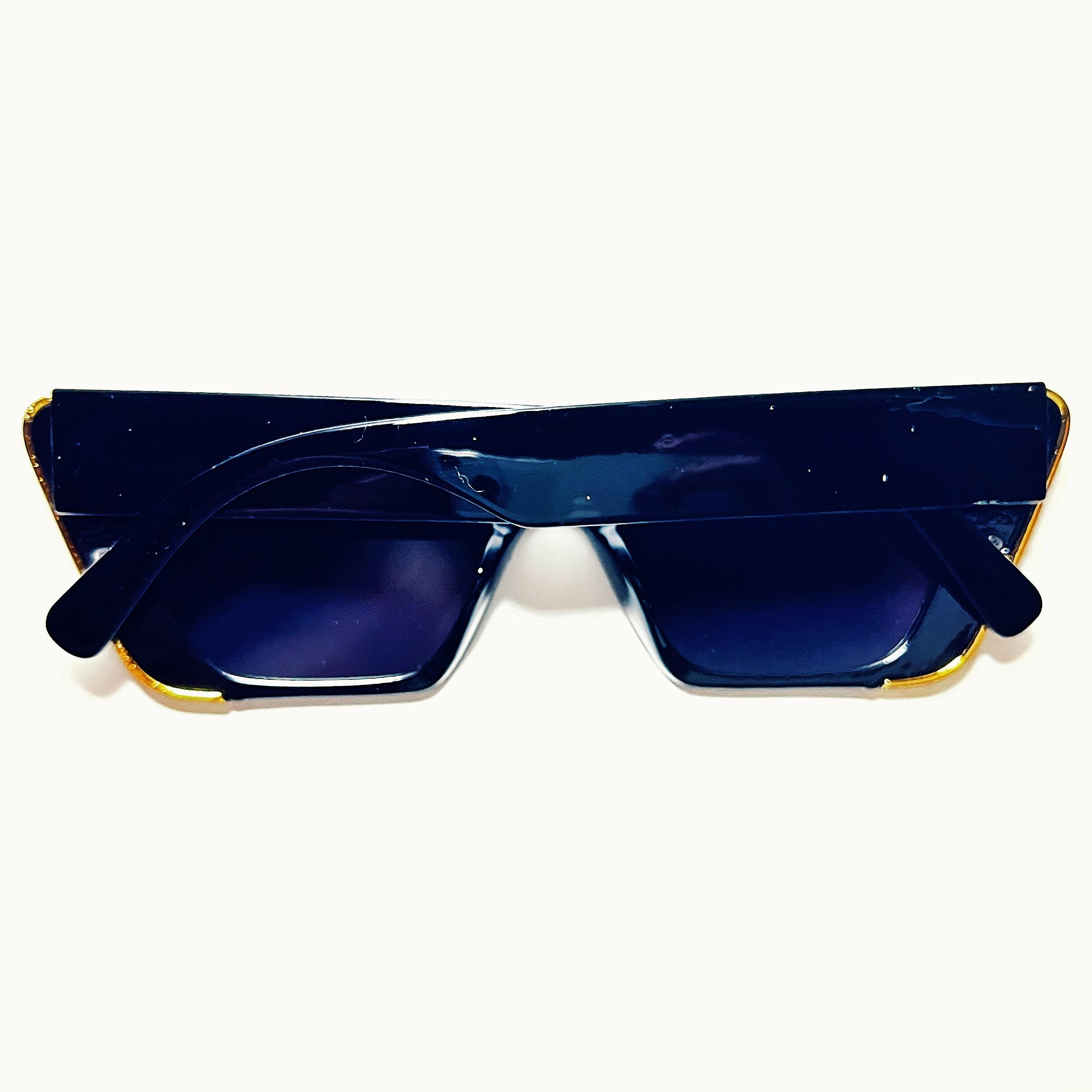 1970s Vintage Style Black Cateye Oversized Womens Sunglasses 