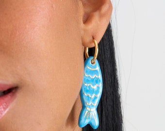 Handgemachte Keramik Fisch Ohrringe: 24K Gold Akzent Schmuck, Blau / Rot / Weiß Optionen
