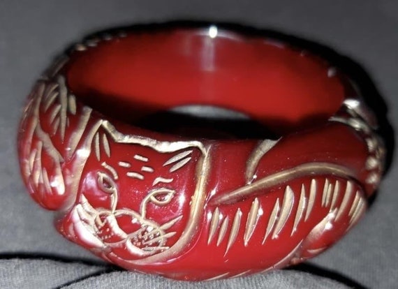 Amazing hand-carved  twin tigers red Bakelite ban… - image 3