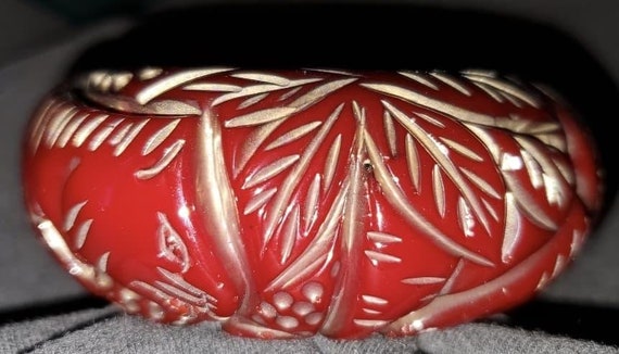 Amazing hand-carved  twin tigers red Bakelite ban… - image 5