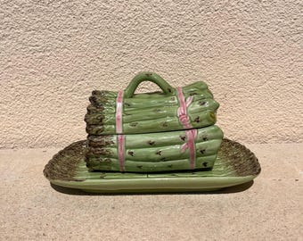 Majolica vintage Asparagus Serving Tureen with lid & Vegetable Plate. Lovely tromp l’oeil barbotine set!