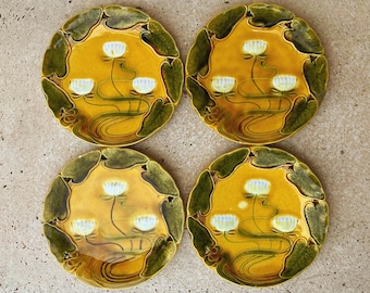 4 szt. Villeroy Boch majolikowe talerze wczesne lata 1900 antyczne assiettes Water Lily decor w czystych błyszczących kolorach. Piękne!