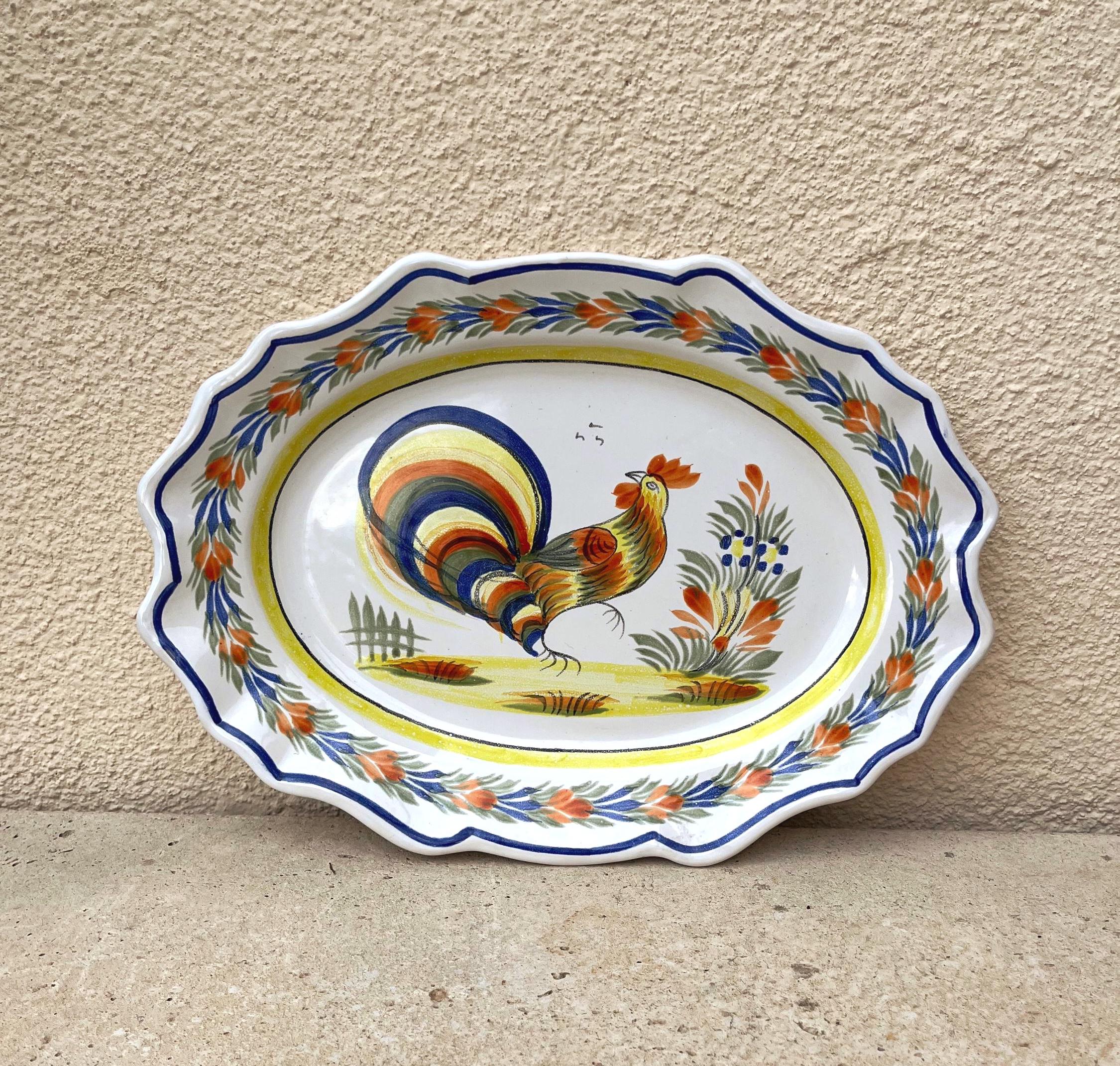 Grande assiette ovale peinte à la main en faïence de Quimper