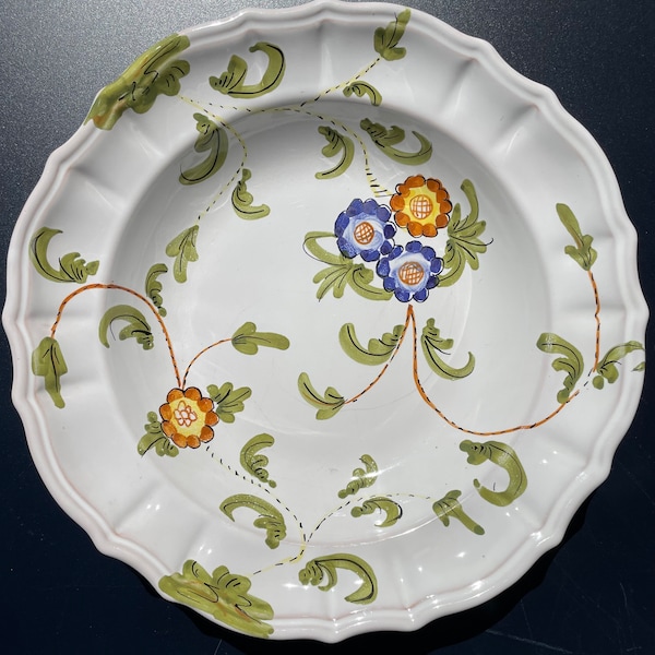 Italian vintage plates. Set of 4, colourful hand painted ceramic plates. Vecchia Lodi.