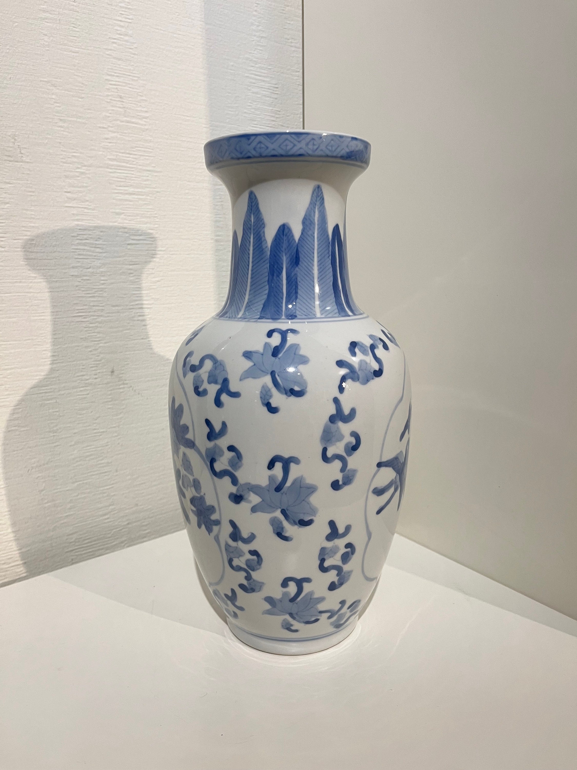 中国風人物画陶器花瓶 中国風人物画陶器花瓶