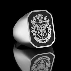 Women Signet Ring, Family Crest Ring, Signet Gold Ring, Graduation Ring, Heraldic Ring, Signet Ring, Custom Engraved Ring