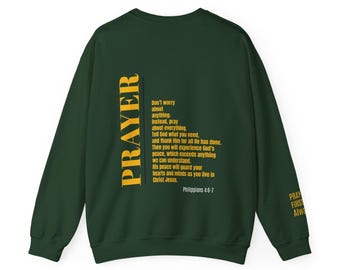 Moletom com gola redonda Prayer: Unissex, tecido grosso, peça aconchegante para o inverno.