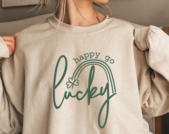 Suéter Happy Go Lucky, sudadera de la suerte, trébol, hirt del día de San Patricio, jersey de San Patricio, suéter de la suerte, tréboles, suéter navideño simple
