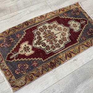Vintage rug, Small turkish rug, Doormat rug, Faded rug, Bohemian rug, Handmade rug, Organic wool rug, Boho decor, Antique rug, 1.6x3.1 ft
