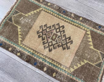 1.5 x 2.5 ft, Brown small rug, Vintage rug, Wool rug, Oriental rug, Mini rug, Doormat, Bath rug, Handmade rug, Turkish rug, Bohemian rug