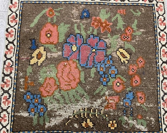 2.3 x 2.4 ft, Turkish mini rug, Vintage rug, Oushak rug, Square rug, Small rug, Wool rug, Doormat rug, Handmade rug, Bath rug, Oriental rug