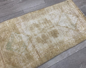 Vintage Turkish Wool Doormat Rug, Pastel Neutral (1.5x2.9 ft)