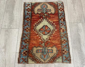 1.6 x 2.3 ft, Home decor, Turkish small rug, Vintage doormat rug, Bohemian rug, Handmade rug, Organic wool rug, Kitchen rug, Oushak boho rug