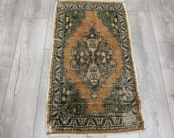 1.8 x 3.1 ft, Oushak faded rug, Turkish vintage rug, Doormat, Small carpet
