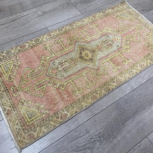 Turkish rug, Small vintage rug, Pink rug, Doormat rug, Faded rug, Organic wool rug, Bohemian rug, Handmade rug, Antique rug, 1.6 x 3.3 ft