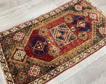 2x3 Turkish rug, 2x3 Vintage rug, Mini rug, Small rug, Doormat, 1.6 x 3.2 ft, Handmade rug, Bath rug, Wool boho rug, Neutral rug, Faded rug