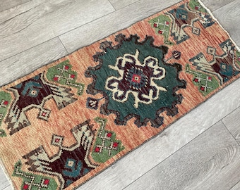 1x3 Small rug, 1x3 Turkish rug, Vintage rug, Oriental rug, Bohemian rug, Oushak rug, Wool rug, Handmade rug, Doormat, Bath rug, 1.3 x 3.1 ft