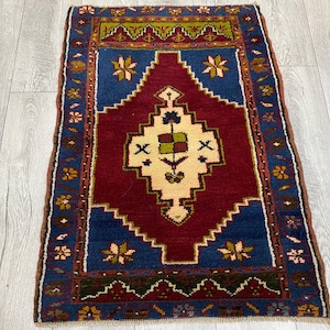 2x3 Small rug, 2x3 Vintage rug, 2x3 Doormat rug, 2x3 Turkish rug, 2x3 Wool rug, 2x3 Oushak rug, 2x3 Entryway rug, 2x3 Mini rug, 2.2x3.1 ft