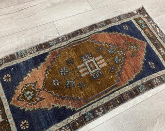1.4 x 3.3 ft, Turkish small rug, Doormat rug, Vintage rug, Handmade rug, Bohemian rug, Oriental rug, Kitchen rug, Boho rug, Oushak wool rug