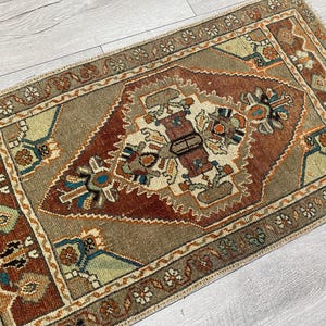 2x3 Wool rug, 2x3 Small rug, 2x3 Vintage rug, 2x3 Turkish rug, 2x3 Doormat rug, 2x3 Mini rug, 2x3 Oushak rug, Bohemian rug, 1.8x3.3 ft