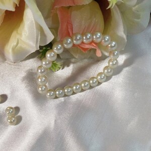 White Pearl Bracelet, Daily wear bracelet, Big Pearl bracelet, Simple Bracelet, Beaded Bracelet, fashion jewellery