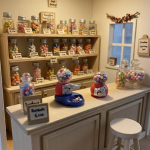 Candy dispenser for gnomes | Gnome accessories | Miniatures for gnome doors | Miniatures