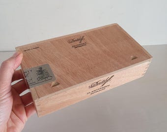 Davidoff Wooden Cigar Box 170g – 20 Aniversario Entreacto Empty Case – Handcrafted Dominican Republic Cedar Humidor Display