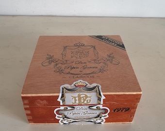 Don Pepin Garcia Clásicos Cigar Box 1979, My Father Cigars, Engraved Wooden Humidor, Handmade Nicaragua, 16x15x7cm. Collectible Storage Case