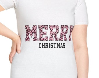 Festive Leopard Print Merry T-Shirt, Stylish Christmas Holiday Top, Unique Animal Print Design, Perfect for Holiday Parties and Celebrations