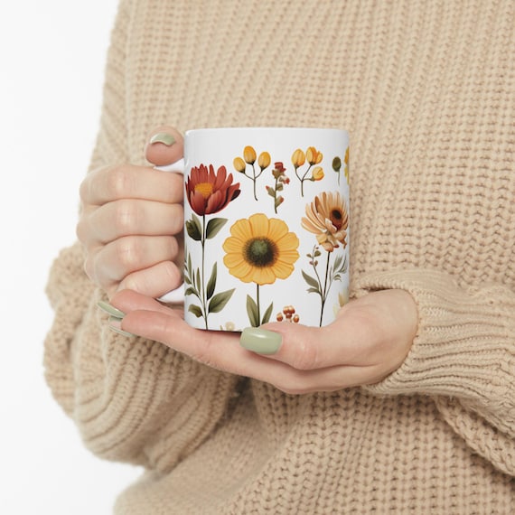 Pressed Flowers Mug – Boho Cottagecore Floral Coffee Cup, Vintage Botanical Tea Mug, Pastel Nature Gift for Garden and Plant Lovers