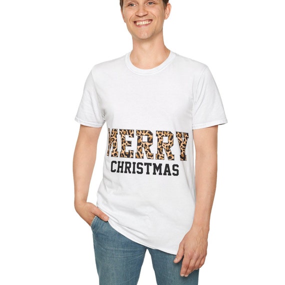 Festive Leopard Print Merry T-Shirt, Stylish Christmas Holiday Top, Unique Animal Print Design, Perfect for Holiday Parties and Celebrations