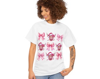 Christmas Highland Cow Shirt, Cute Plaid Bow Design, Festive Cow T-Shirt, Funny Holiday Animal Shirt, Christmas Gift Idea for Women