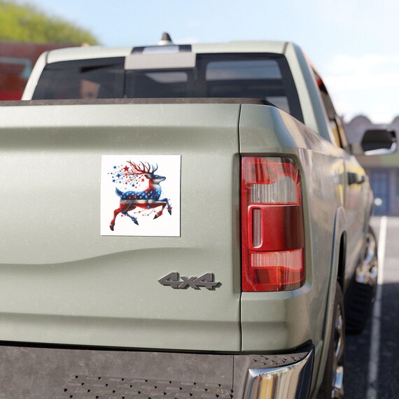Patriotic Deer Car Magnet – USA Road Trip Accessory, Summer Decor, Hunting Gift Idea for Outdoor Enthusiasts