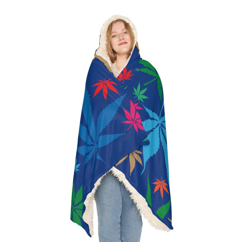 Couverture bleue contre les mauvaises herbes, couverture en sherpa à capuche, couverture en polaire à capuche, couverture douillette à capuche unisexe, cadeau couverture personnalisée, couverture personnalisée image 5