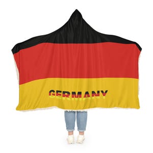 Cobertor com capuz e bandeira alemã, cobertor com capuz Sherpa, cobertor com capuz de lã, presente de cobertor de viagem personalizado imagem 2