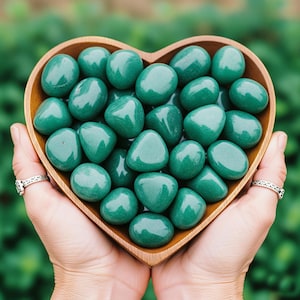 5pcs Green Aventurine Tumbled Stone, Tumbled Green Aventurine Crystal Gifts - Heart Chakra Stone - Polished Green Gemstone