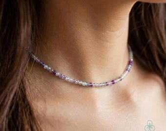 Gargantilla de fluorita arcoíris natural y delicada / Collar minimalista de cristal, el regalo perfecto para ella.