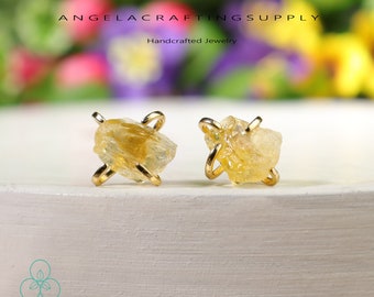 Pendientes minimalistas, delicados pendientes de tachuelas de piedra cruda, pendientes de tachuelas de piedras preciosas naturales en bruto, regalo de pendientes de tachuelas delicadas de cristal curativo