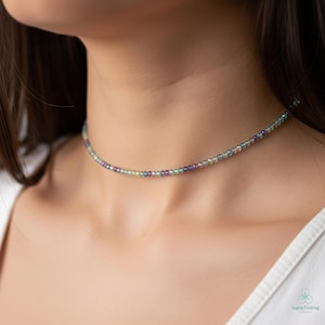 Collar minimalista de cristal de fluorita, gargantilla delicada con cuentas de piedra de fluorita natural, chakra corona, sutil