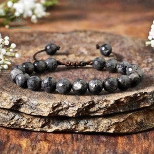 Delicate Labradorite Bracelet, Natural Stone Minimalist Bracelet, Labradorite Crystal Dainty Bracelet, Throat Chakra Gift for Women