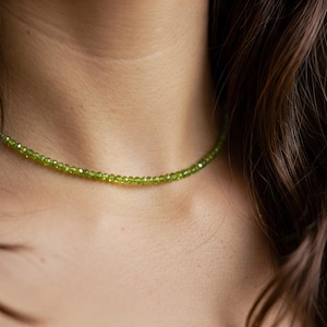 Peridot Necklace, Natural Peridot Stone Minimalist Choker, Peridot Crystal Choker Necklace, August Birthstone Gift for Women, Heart Chakra
