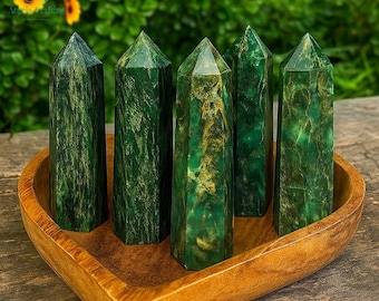 Torre Punta Esmeralda, Varita de Obelisco Esmeralda, Gema Natural, Colección de Cristales Esmeralda. Regalo de Minerales para el Chakra del Corazón, Piedra Natal de Mayo.